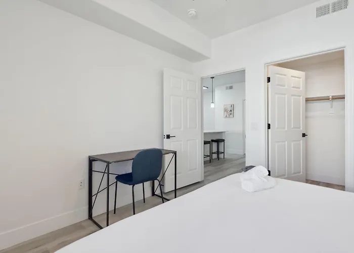Cozysuites In Westgate With Pool 03
