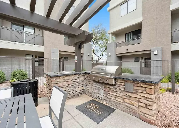 Cozysuites In Westgate With Pool 03